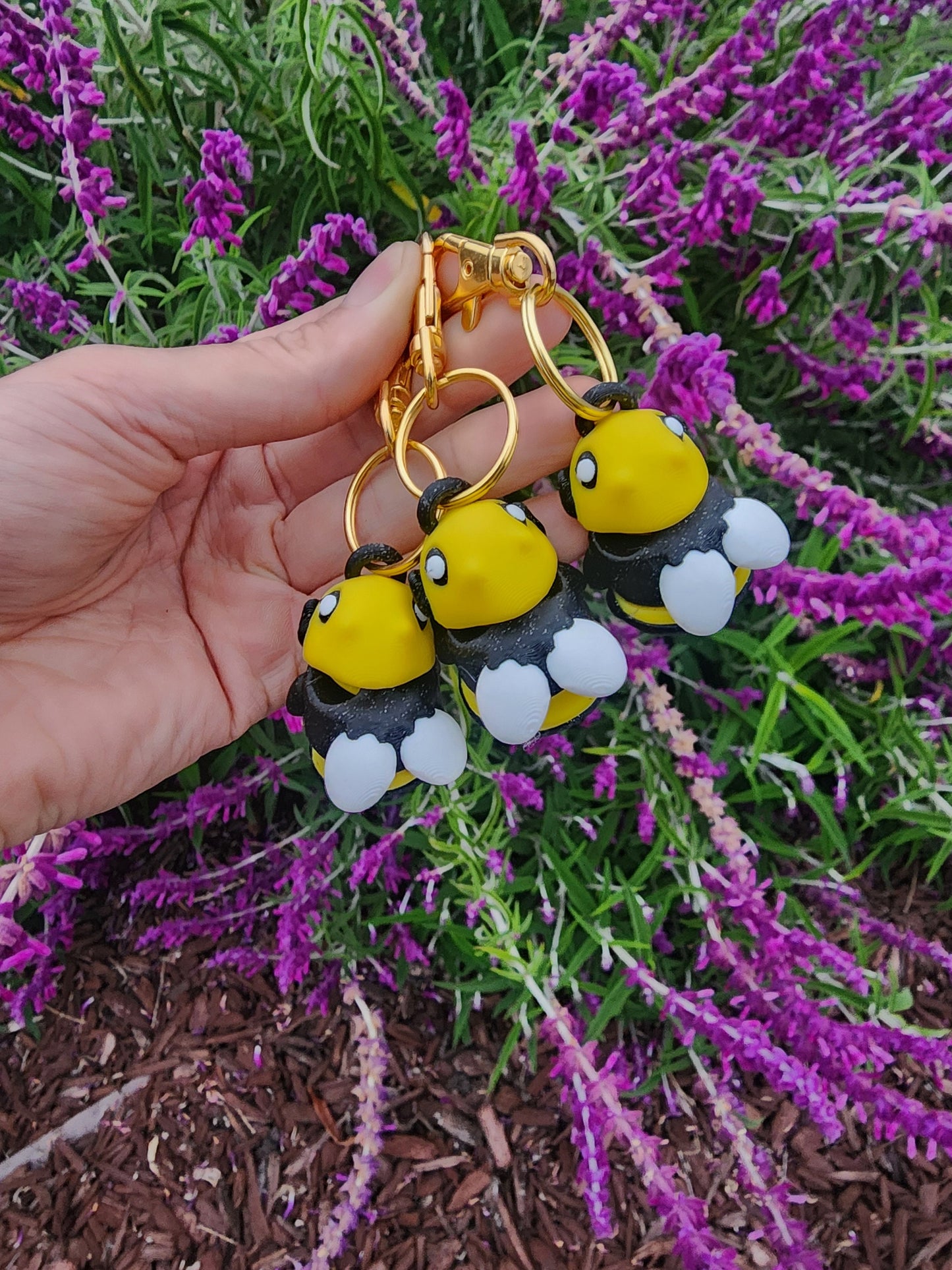 Bee Keychain - Cute! 3D Printed, Full Color - Fun Gift - Key Buddies - Unique Item - Articulated - Fidget Toy, Handmade